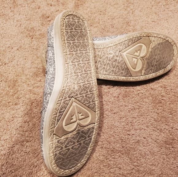 Roxy Minnow Slip-On Shoes - Picture 2 of 7